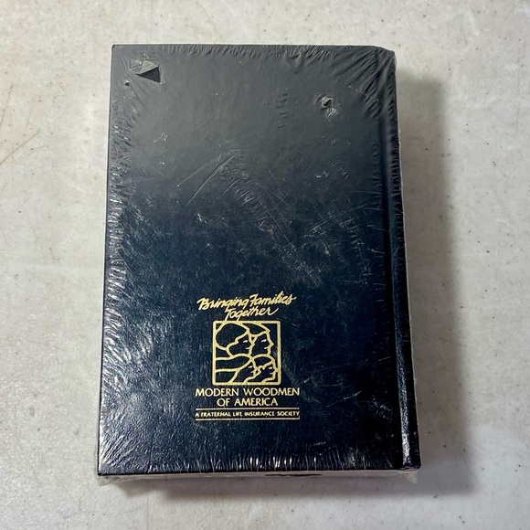 The New Webster's Library Of Practical Information & Dictionary Hardback Books - Picture 2 of 4